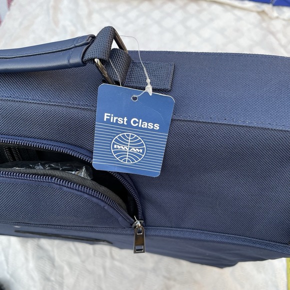NWT PAN AM First Class Airlines Rolling Suitcase Carry All Luggage Bottom Drop - Picture 6 of 6